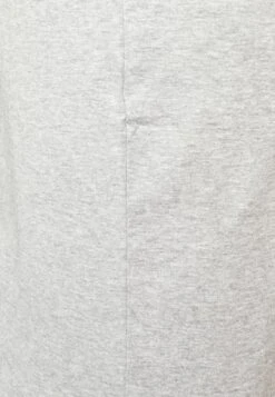 Pier One 5 PACK - Podkoszulki - 802 - Black_102 - Grey_001 - White -Pier One 0a955050f8ad409d9106d70a8870543a