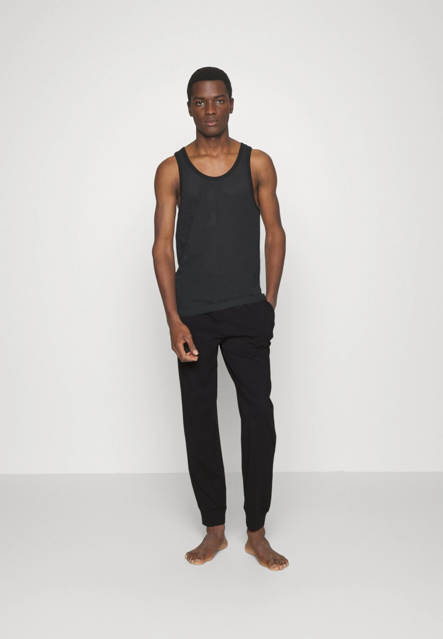 Pier One 2 PACK - Spodnie Od Piżamy - Dark Blue/black 1 Pier One 2 PACK - Spodnie Od Piżamy - Dark Blue/black