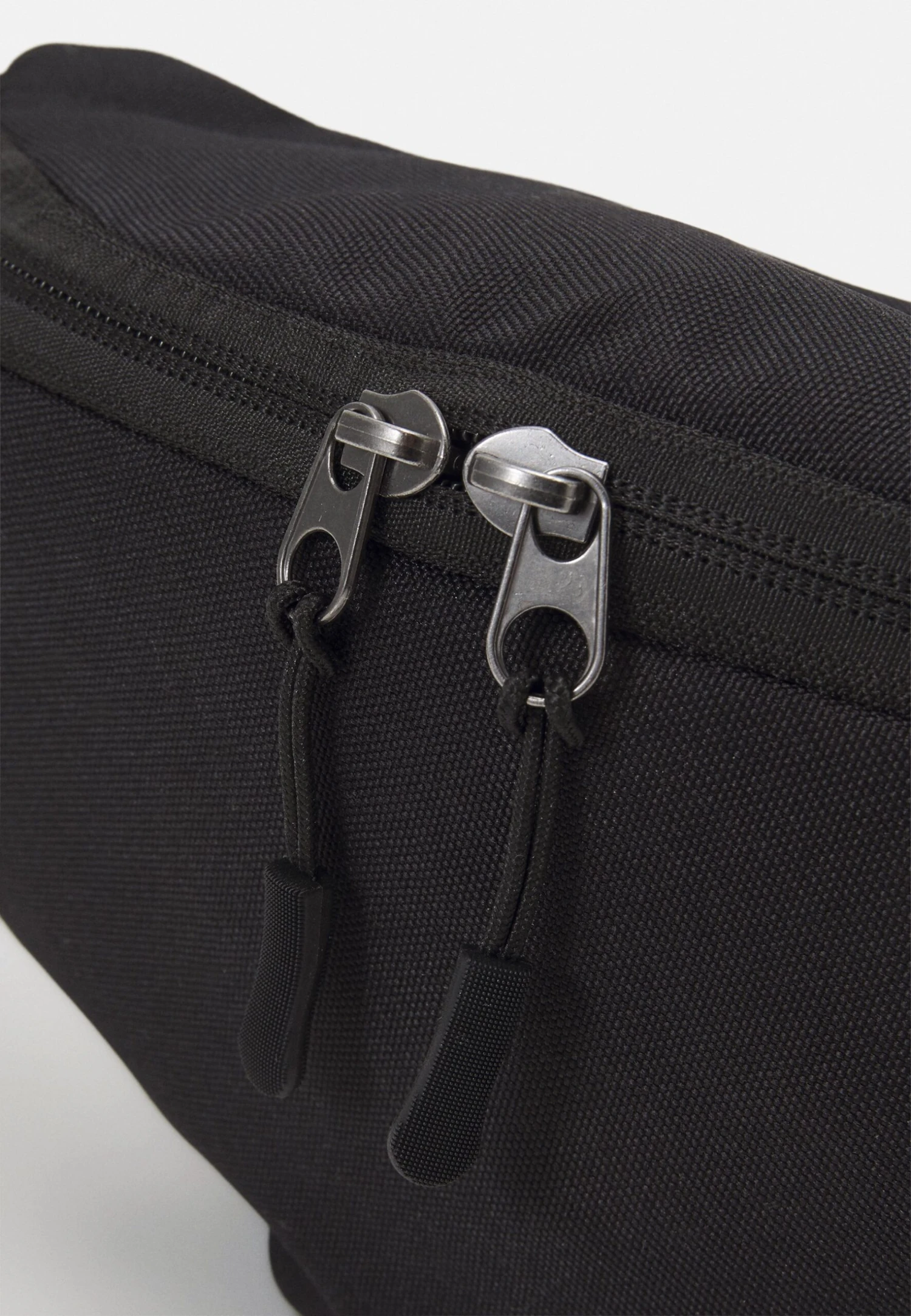 Pier One Saszetka Nerka - Black 3 Pier One Saszetka Nerka - Black - obrazek 3