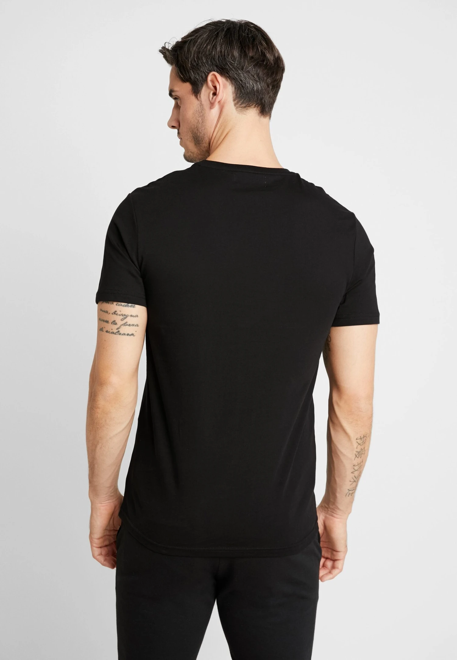 Pier One T-shirt Z Nadrukiem - Black 3 Pier One T-shirt Z Nadrukiem - Black - obrazek 3