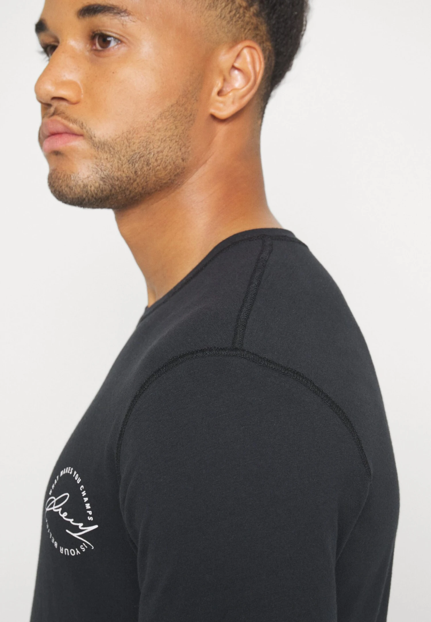 Pier One T-shirt Z Nadrukiem - Black 8 Pier One T-shirt Z Nadrukiem - Black - obrazek 8