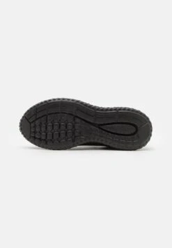 Pier One Sneakersy Niskie - Black 10 Pier One Sneakersy Niskie - Black -Pier One 2d82ec6c8ff94f83b399186520c70979