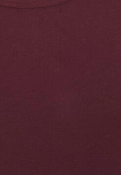 Pier One 3 PACK - Podkoszulki - Dark Blue/bordeaux/off-white 15 Pier One 3 PACK - Podkoszulki - Dark Blue/bordeaux/off-white -Pier One 3128163b82644f8d9303cc9f390c54f2