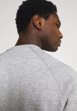 Pier One 3 PACK - Bluza - Bordeaux/black/grey 14 Pier One 3 PACK - Bluza - Bordeaux/black/grey -Pier One 3f826ffba33f448aa8aacde667ba354b