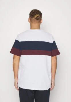 Pier One T-shirt Z Nadrukiem - White -Pier One 40f51fd857f7475f9c33def94567c748