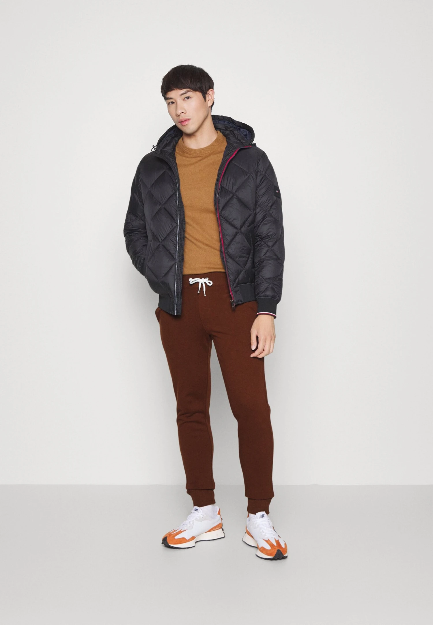 Pier One 2 PACK - Spodnie Treningowe - Dark Brown/black 1 Pier One 2 PACK - Spodnie Treningowe - Dark Brown/black