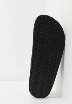 Pier One UNISEX - Kapcie - Black 12 Pier One UNISEX - Kapcie - Black -Pier One 4a735c24e60449a29969a0148d036b07