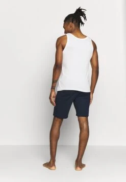 Pier One 3 PACK - Podkoszulki - White -Pier One 5690e5658db94907b50b268a885229df