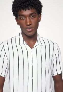 Pier One 2 PACK - Koszula - Black/white 21 Pier One 2 PACK - Koszula - Black/white -Pier One 57ce1e0e5f264ad1b69f99a43f374e15