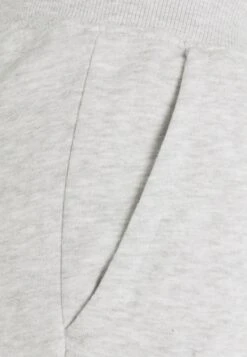 Pier One 3 PACK - Spodnie Treningowe - Mottled Light Grey/mottled Dark Blue/black 13 Pier One 3 PACK - Spodnie Treningowe - Mottled Light Grey/mottled Dark Blue/black -Pier One 58caa3db374b4ce39703a992d5c2b59c