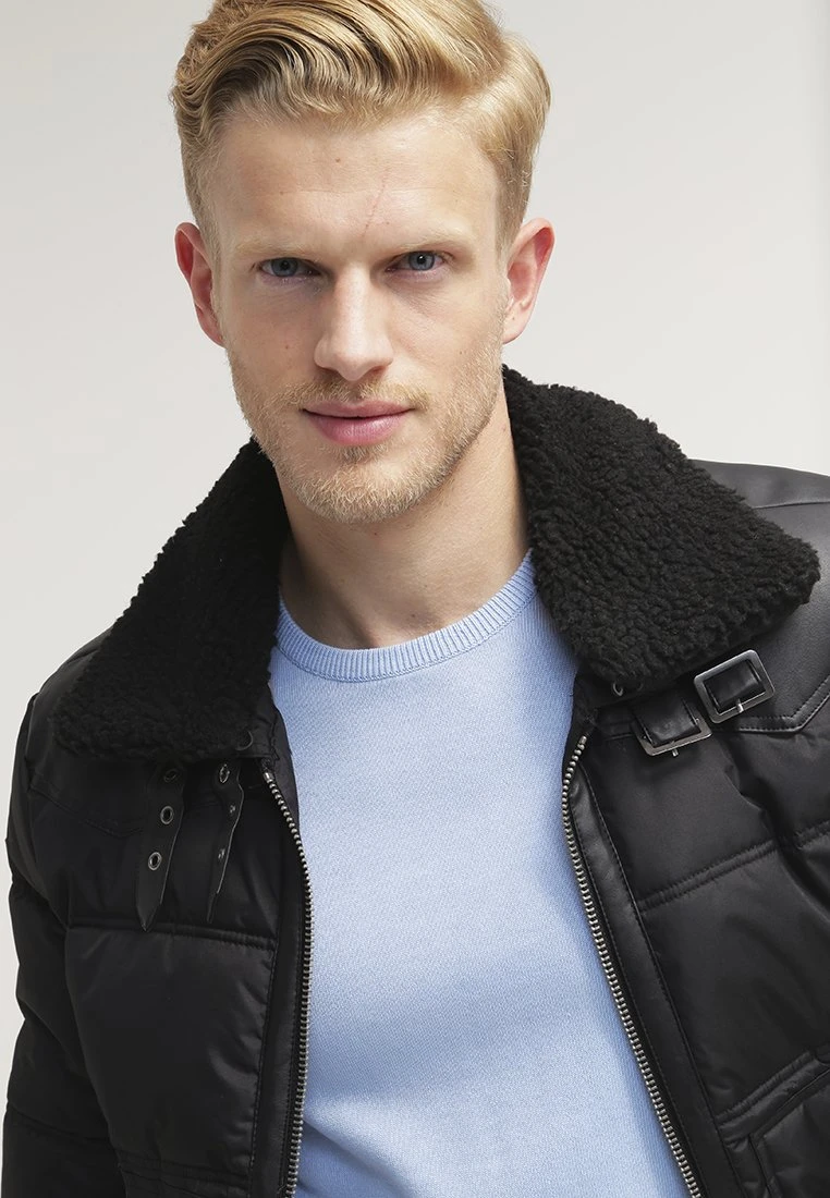 Pier One BASIC CREWNECK - Sweter - Light Blue 4 Pier One BASIC CREWNECK - Sweter - Light Blue - obrazek 4