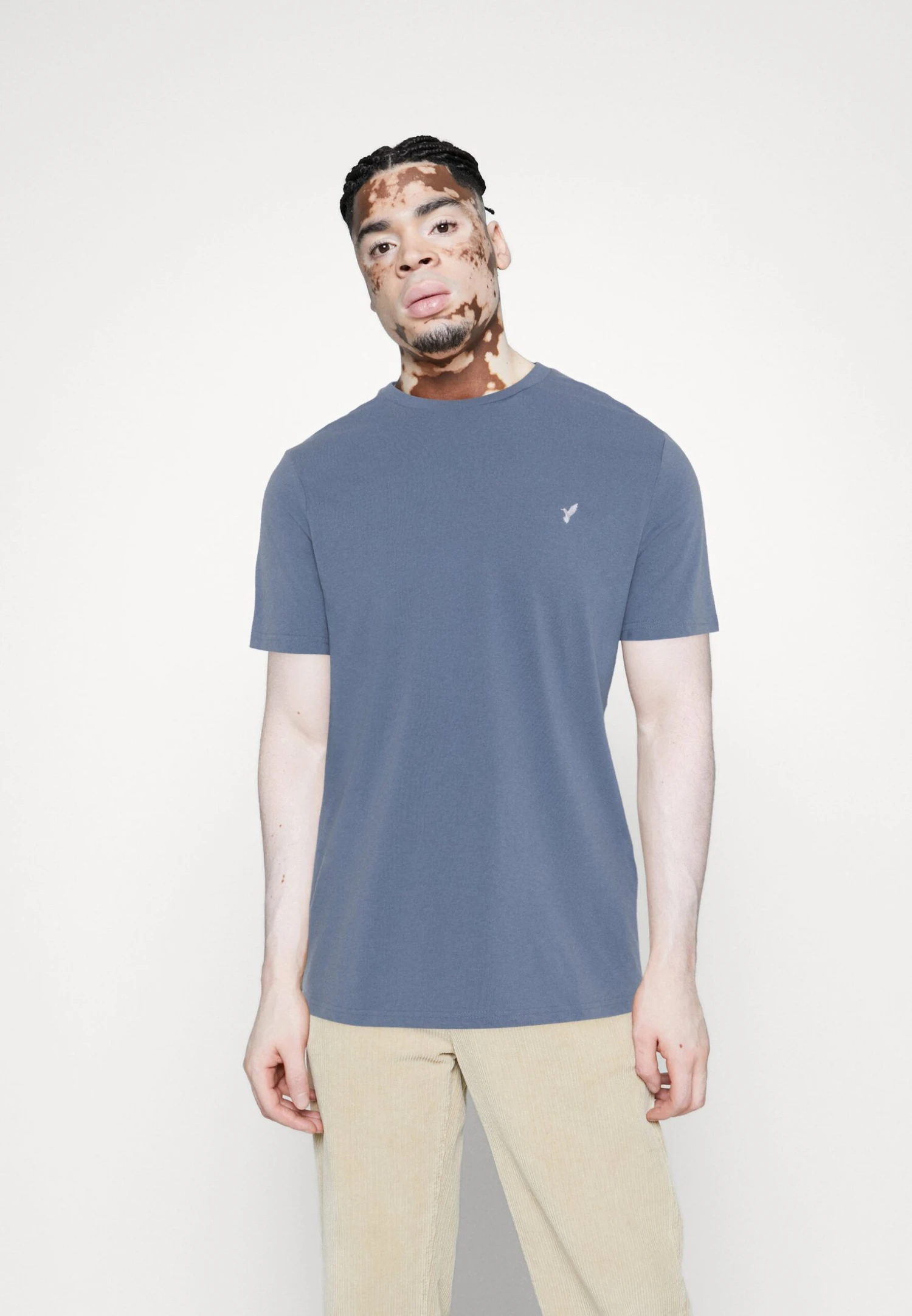 Pier One 3 PACK - T-shirt Basic - White/dark Blue/blue 2 Pier One 3 PACK - T-shirt Basic - White/dark Blue/blue - obrazek 2