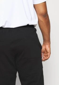 Pier One 2 PACK - Spodnie Treningowe - Black/mottled Light Grey 13 Pier One 2 PACK - Spodnie Treningowe - Black/mottled Light Grey -Pier One 683bc01bd23348d49e0dcf1c7b683939