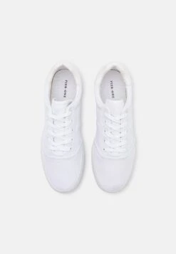 Pier One UNISEX - Sneakersy Niskie - White -Pier One 6894621d30c7490b970389df13739b50