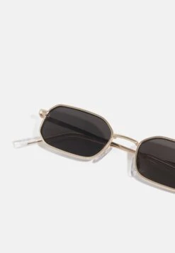Pier One UNISEX - Okulary Przeciwsłoneczne - Gold-coloured/black 7 Pier One UNISEX - Okulary Przeciwsłoneczne - Gold-coloured/black -Pier One 6996fc9402234b28a7ee33a08be4f50a