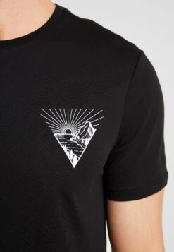 Pier One T-shirt Z Nadrukiem - Black 9 Pier One T-shirt Z Nadrukiem - Black -Pier One 7289f2534d8847d3abcfca0f03bb5723