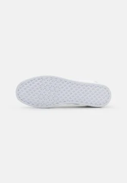Pier One UNISEX - Sneakersy Niskie - White -Pier One 7436caf450e1464d811034fc254895f6