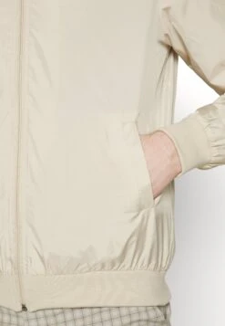 Pier One Kurtka Bomber - Beige 13 Pier One Kurtka Bomber - Beige -Pier One 76d3f0951d7740b4b2d3119aad706686