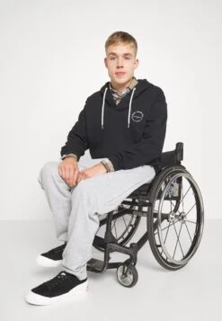 Pier One Spodnie Treningowe - Mottled Light Grey -Pier One 773a03b4faab4f3fa3492bdf41677c66