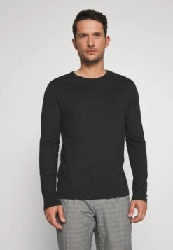 Pier One 2 PACK - Bluzka Z Długim Rękawem - White/black 9 Pier One 2 PACK - Bluzka Z Długim Rękawem - White/black -Pier One 77d1f130bf974783921531825fa29315