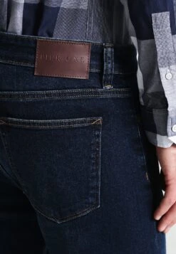 Pier One BASIC - Jeansy Straight Leg - Dark Blue Denim 10 Pier One BASIC - Jeansy Straight Leg - Dark Blue Denim -Pier One 7aa5df5983c44365808e18ddcad2589e