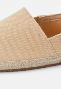 Pier One RENA ESPADRILLE UNISEX - Espadryle - Beige -Pier One 7bf9f79cf7ad4df8a90b17f86d74fca8
