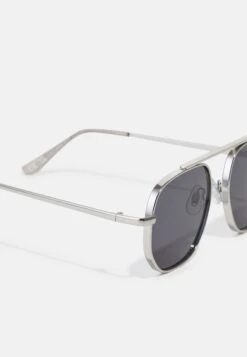 Pier One Okulary Przeciwsłoneczne - Silver-coloured 9 Pier One Okulary Przeciwsłoneczne - Silver-coloured -Pier One 7eeef8aa05ad4906ba1e7b08014f5f37