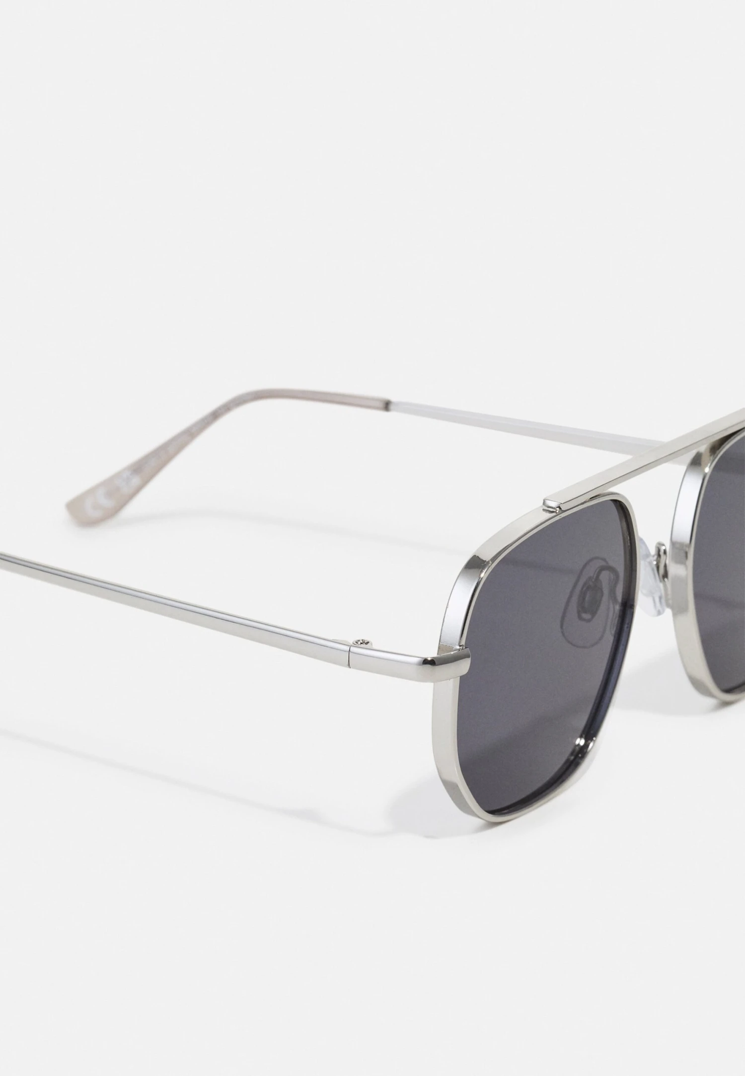 Pier One Okulary Przeciwsłoneczne - Silver-coloured 5 Pier One Okulary Przeciwsłoneczne - Silver-coloured - obrazek 5