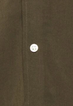 Pier One 2 PACK - Koszula - Olive/black -Pier One 7ff4c91cb9994f77800e2d277aea3109