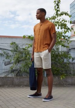 Pier One LINEN BLEND DRAWCORD SHORTS - Szorty - Beige