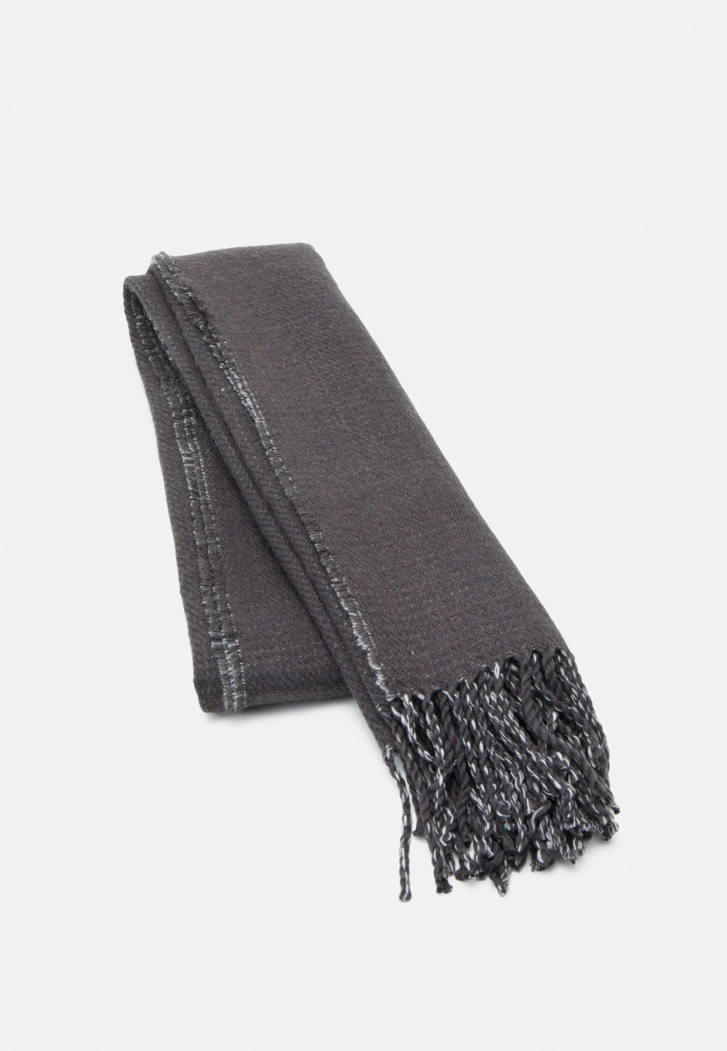 Pier One Szal - 102 - Grey_001 - White 1 Pier One Szal - 102 - Grey_001 - White