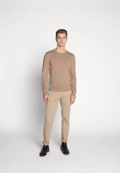 Pier One BASIC CREWNECK - Sweter - Mottled Beige 10 Pier One BASIC CREWNECK - Sweter - Mottled Beige -Pier One 8ab6afa896f946a0abe264ae414a2865