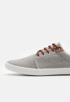 Pier One UNISEX - Sneakersy Niskie - Light Grey -Pier One 8f5660aa856d43a69db14e309615dd5c