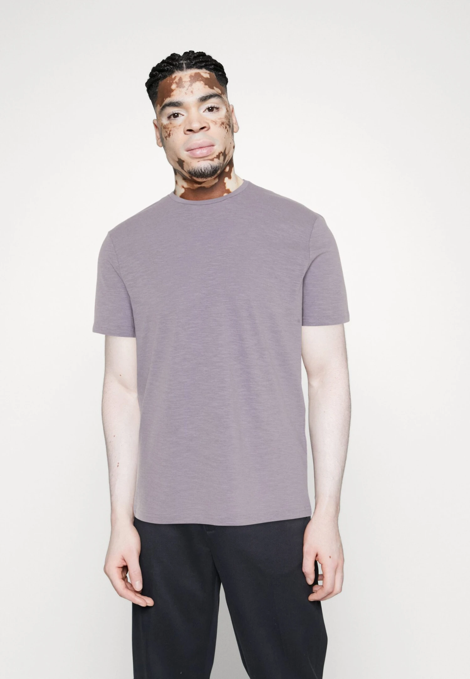 Pier One 7 PACK - T-shirt Basic - White/yellow/lilac 8 Pier One 7 PACK - T-shirt Basic - White/yellow/lilac - obrazek 8