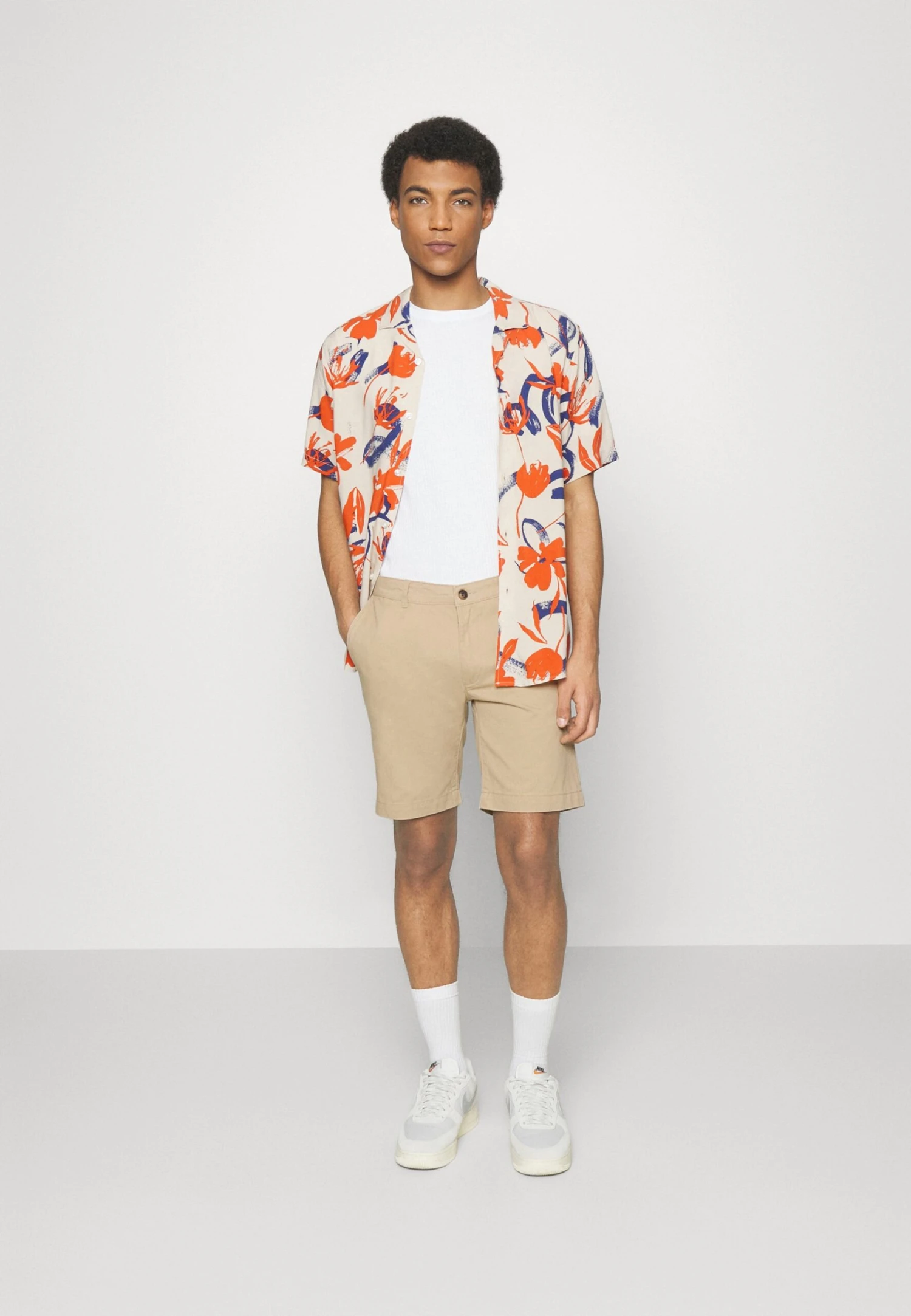 Pier One 2 PACK - Szorty - Tan/black 1 Pier One 2 PACK - Szorty - Tan/black