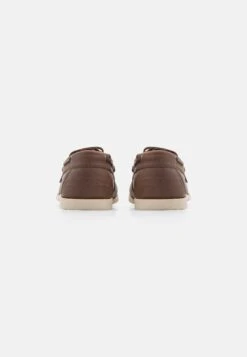 Pier One LEATHER UNISEX - Buty żeglarskie - Brown 8 Pier One LEATHER UNISEX - Buty żeglarskie - Brown -Pier One a37c8296946f472d8252cc26e68e3068