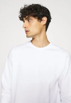 Pier One 2 PACK - Bluza - White/black 9 Pier One 2 PACK - Bluza - White/black -Pier One a5485bef5ad44f4282ce09e954d19f56