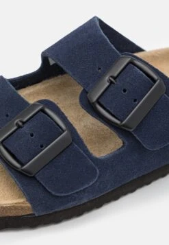 Pier One LEATHER UNISEX - Kapcie - Dark Blue 9 Pier One LEATHER UNISEX - Kapcie - Dark Blue -Pier One a5a88158e25a4eb4b3e59dc262861c25