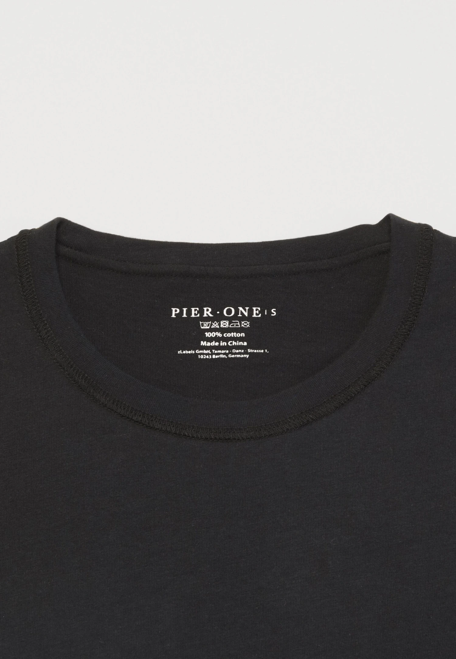 Pier One T-shirt Z Nadrukiem - Black 12 Pier One T-shirt Z Nadrukiem - Black - obrazek 12