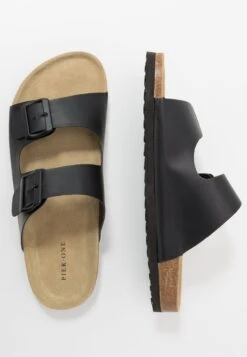 Pier One UNISEX - Kapcie - Black 11 Pier One UNISEX - Kapcie - Black -Pier One a98de5f417bd4f57b176937b18a12ab7