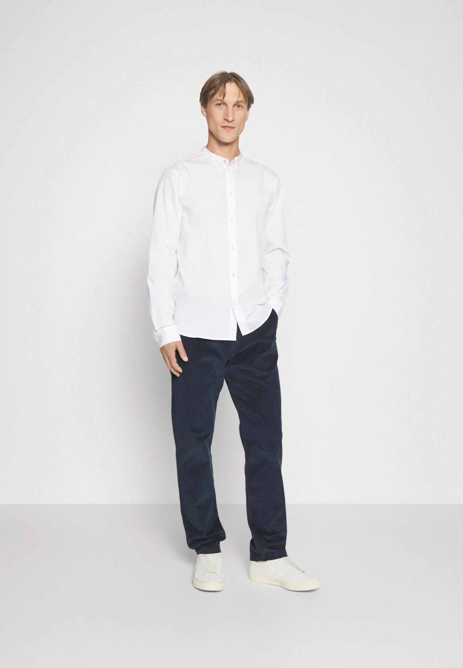 Pier One 2 PACK - Koszula - White/olive 1 Pier One 2 PACK - Koszula - White/olive