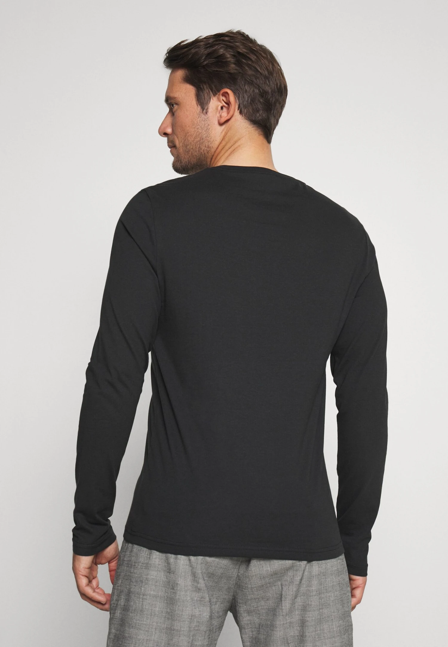 Pier One 2 PACK - Bluzka Z Długim Rękawem - White/black 4 Pier One 2 PACK - Bluzka Z Długim Rękawem - White/black - obrazek 4