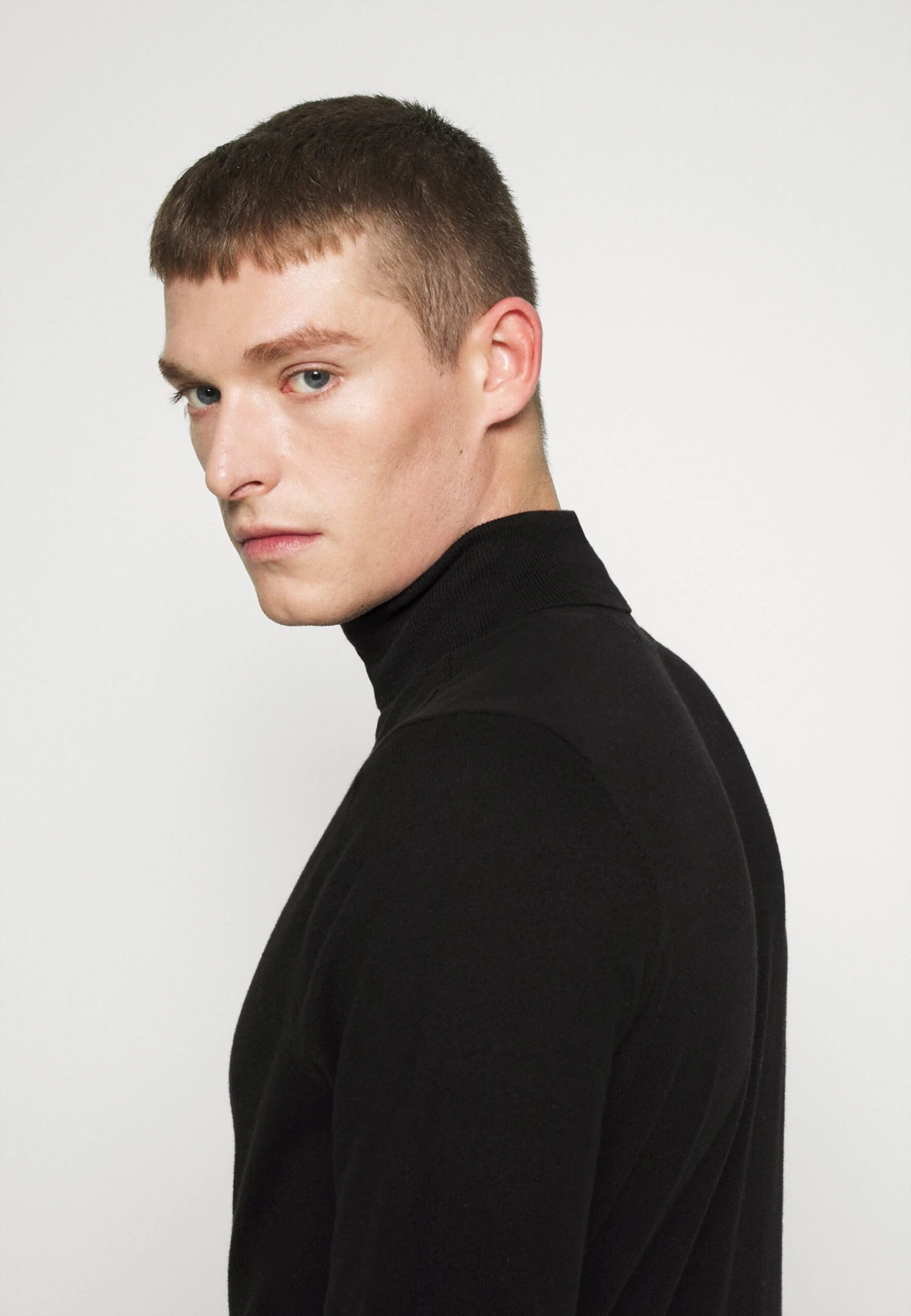 Pier One PM- BASIC TURTLENECK - Sweter - Black 4 Pier One PM- BASIC TURTLENECK - Sweter - Black - obrazek 4