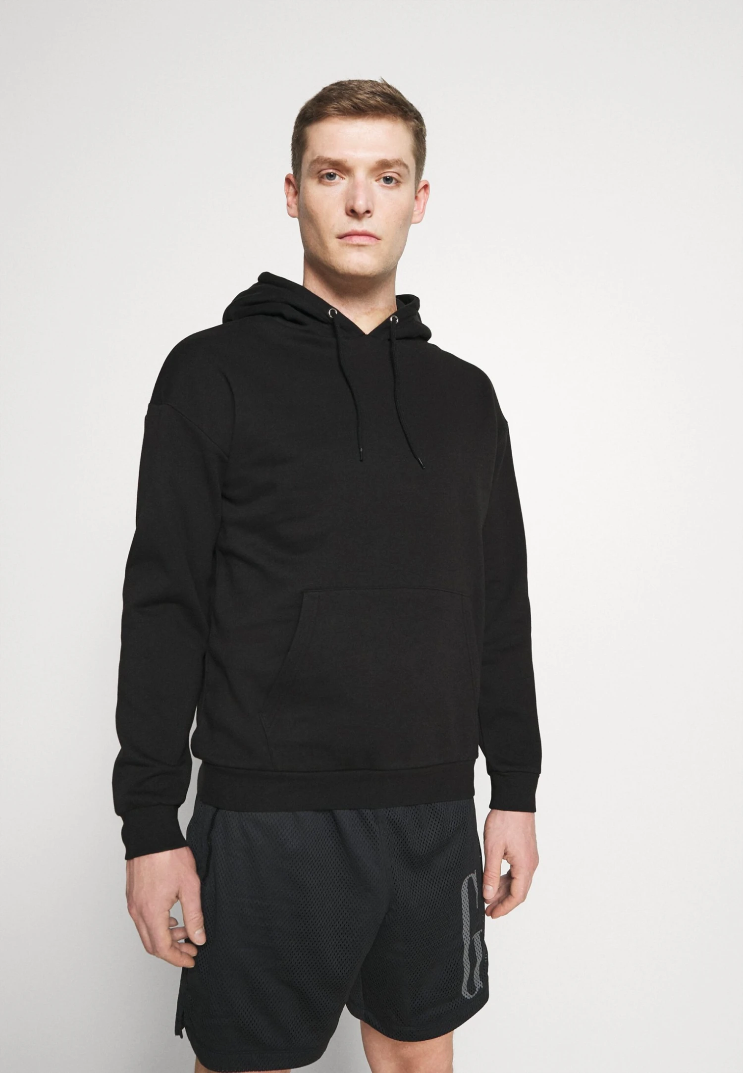 Pier One 2 PACK - Bluza Z Kapturem - White/black 4 Pier One 2 PACK - Bluza Z Kapturem - White/black - obrazek 4