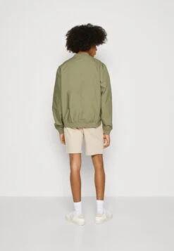Pier One Kurtka Bomber - Olive 8 Pier One Kurtka Bomber - Olive -Pier One c2c844d46d284f928dbfbf33af407249