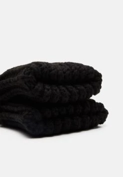 Pier One SET - Szal - Black -Pier One c92365d50605499f8894d8134b71f297