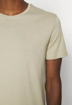 Pier One 5 PACK - T-shirt Basic - White/dark Grey/black 11 Pier One 5 PACK - T-shirt Basic - White/dark Grey/black -Pier One ccdceb9d79c24e32baab38b9f3eaa229