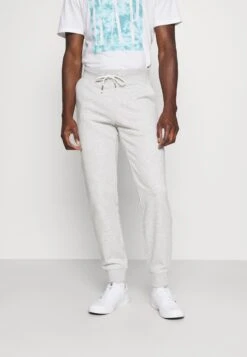 Pier One 3 PACK - Spodnie Treningowe - Mottled Light Grey/mottled Dark Blue/black 11 Pier One 3 PACK - Spodnie Treningowe - Mottled Light Grey/mottled Dark Blue/black -Pier One d679c40ba0d14e65a4301cbba3b7065f