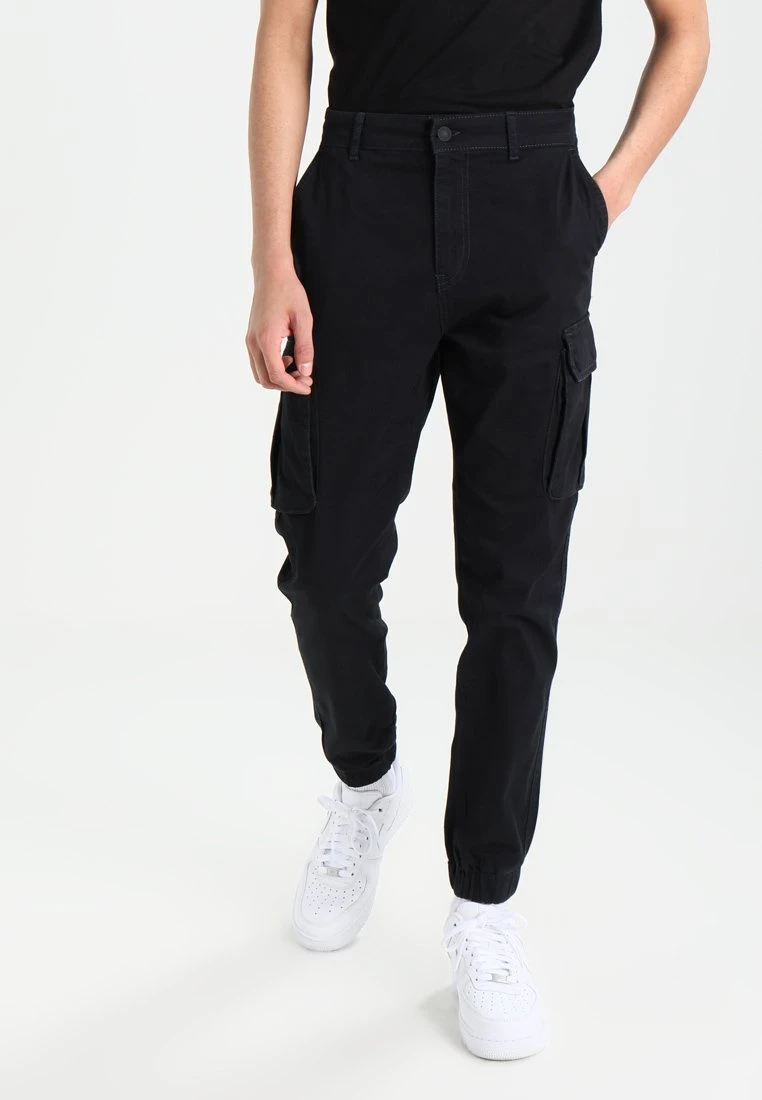 Pier One CUFFED SKINNY TROUSER - Bojówki - Black 1 Pier One CUFFED SKINNY TROUSER - Bojówki - Black