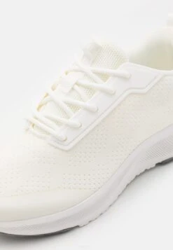 Pier One UNISEX - Sneakersy Niskie - White -Pier One db2ba8b1fd2747349c64d7b87e6f5caf